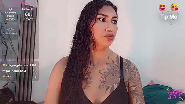 Snapshot of khiara_moretti chatting on July 21, 2026, 11:33 am khiara moretti online show from July 21, 2026, 11:33 am