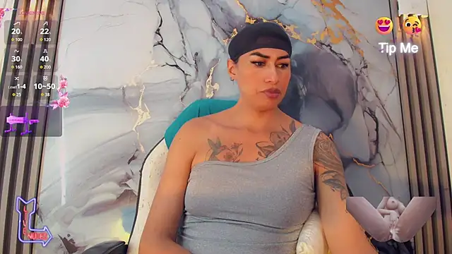 Snapshot of khiara_moretti chatting on June 17, 2026, 11:20 am khiara moretti online show from June 17, 2026, 11:20 am