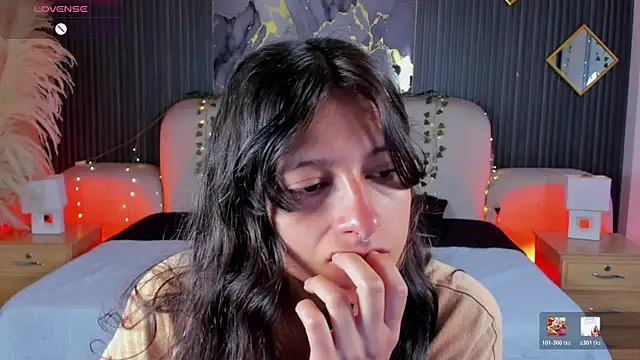 Agathaargent  online show from February 8, 2026, 11:52 am