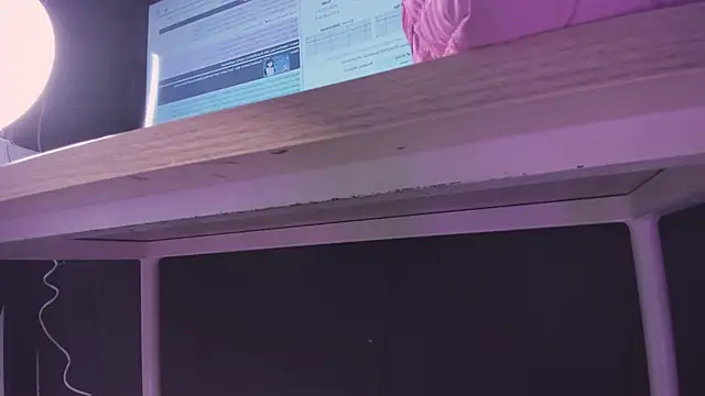 Agathaargent  online show from October 9, 2025, 7:36 pm