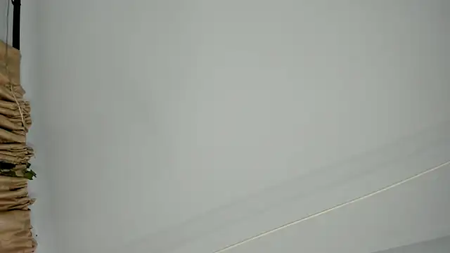 Agathaargent  online show from March 12, 2026, 11:47 am