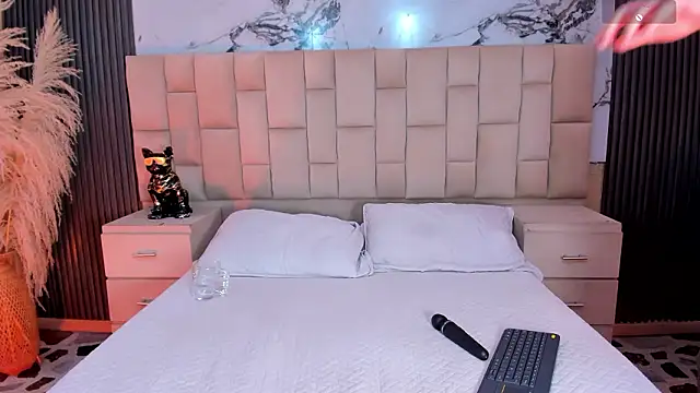 Agathaargent  online show from March 8, 2026, 2:04 am