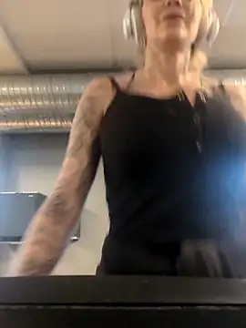 Ninasweden online show from March 11, 2026, 8:41 am