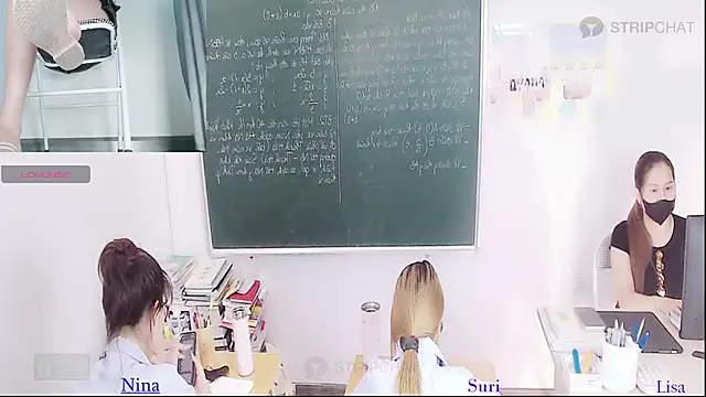 Snapshot of _Math_ chatting on June 7, 2026, 1:38 pm Math online show from June 7, 2026, 1:38 pm