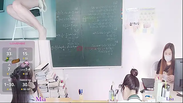 Snapshot of _Math_ chatting on June 15, 2026, 11:48 pm Math online show from June 15, 2026, 11:48 pm