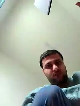 Snapshot of Fucklover011 chatting on October 18, 2025, 2:46 am Fucklover011 online show from October 18, 2025, 2:46 am