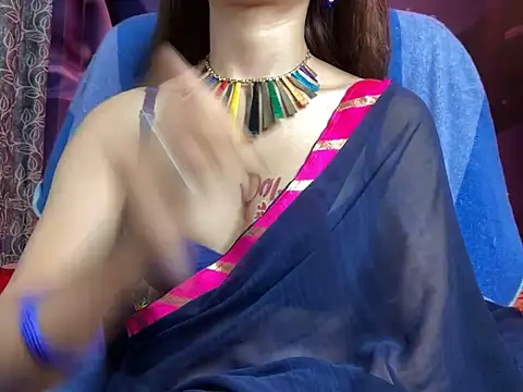 Snapshot of Royal_girl_1 chatting on March 22, 2025, 5:52 pm Royal girl 1 online show from March 22, 2025, 5:52 pm