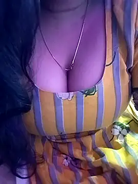 Snapshot of Jaanu_Jaanvi chatting on January 18, 2025, 10:49 pm Jaanu Jaanvi online show from January 18, 2025, 10:49 pm