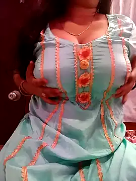 Snapshot of Jaanu_Jaanvi chatting on January 13, 2025, 8:15 pm Jaanu Jaanvi online show from January 13, 2025, 8:15 pm