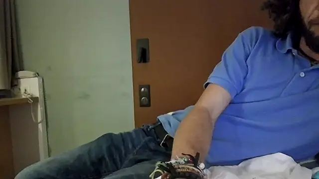 MonKeeees online show from September 10, 2025, 11:59 pm