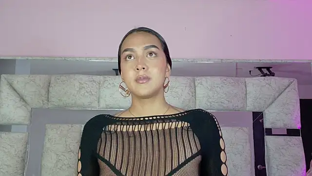 Sara Greey online show from October 14, 2025, 6:19 pm