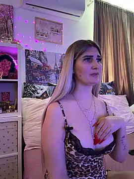 Snapshot of EvelynFrances chatting on January 16, 2026, 11:03 am EvelynFrances online show from January 16, 2026, 11:03 am