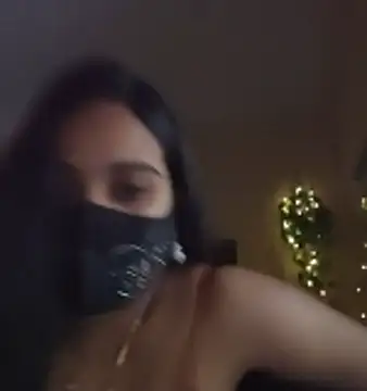 Snapshot of SimaRoy- chatting on December 5, 2025, 1:16 am SimaRoy- online show from December 5, 2025, 1:16 am