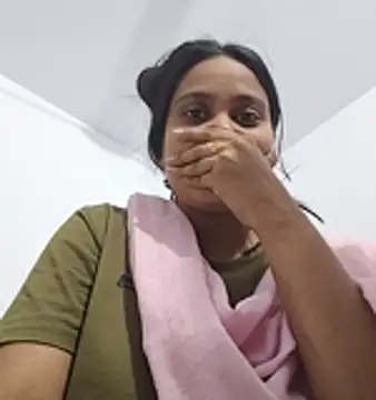 Snapshot of SimaRoy- chatting on December 4, 2025, 9:08 am SimaRoy- online show from December 4, 2025, 9:08 am