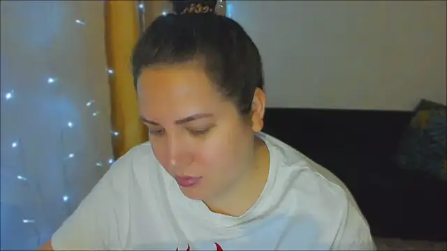  madalexa  online show from October 25, 2025, 10:32 pm