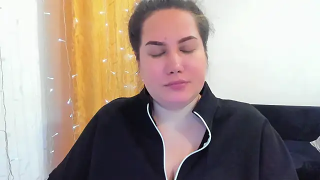  madalexa  online show from February 27, 2026, 7:24 pm