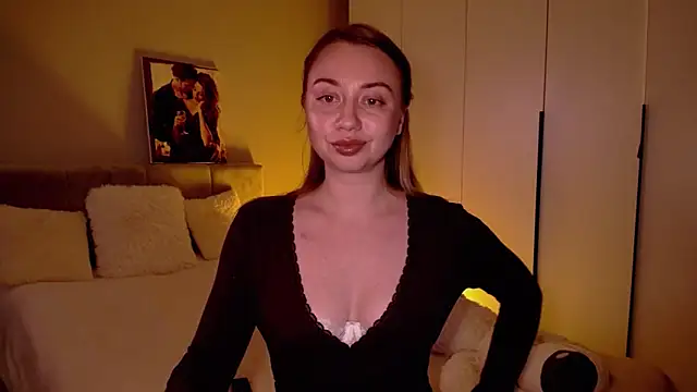 Snapshot of DanielaWisse chatting on June 3, 2026, 8:13 pm DanielaWisse online show from June 3, 2026, 8:13 pm