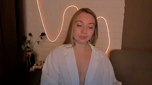 DanielaWisse online show from December 5, 2024, 7:55 pm