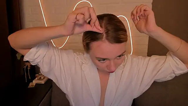 DanielaWisse online show from December 9, 2024, 8:23 pm