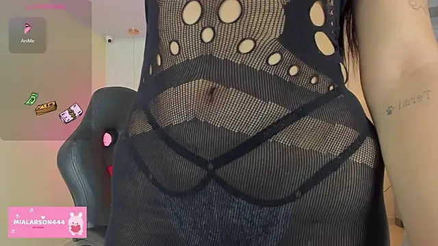 LARSONMIA online show from February 7, 2026, 11:40 am