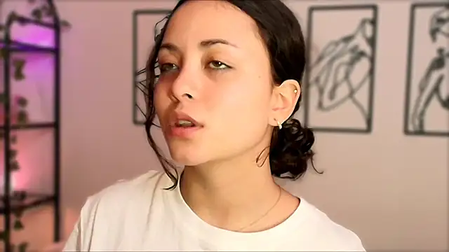 Snapshot of Megan_Rodrigo chatting on October 7, 2025, 7:26 pm Megan Rodrigo online show from October 7, 2025, 7:26 pm