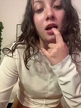 Megan Rodrigo online show from January 5, 2026, 5:27 pm