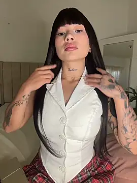 Roxanne 08 online show from December 4, 2025, 7:24 pm