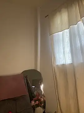 Roxanne 08 online show from November 26, 2025, 8:53 pm