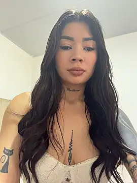 Snapshot of Roxanne_08 chatting on July 27, 2026, 4:36 pm Roxanne 08 online show from July 27, 2026, 4:36 pm