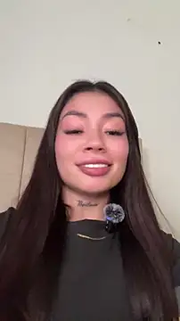 Roxanne 08 online show from May 4, 2026, 3:48 pm