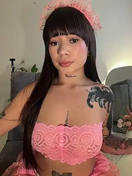 Roxanne 08 online show from November 18, 2025, 6:44 pm