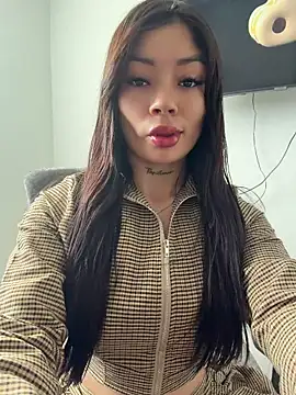 Snapshot of Roxanne_08 chatting on July 14, 2026, 5:30 pm Roxanne 08 online show from July 14, 2026, 5:30 pm