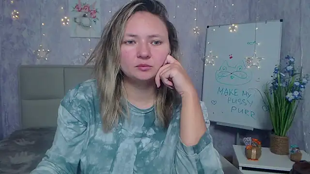 Snapshot of SallyVerda chatting on November 6, 2025, 6:45 pm SallyVerda online show from November 6, 2025, 6:45 pm