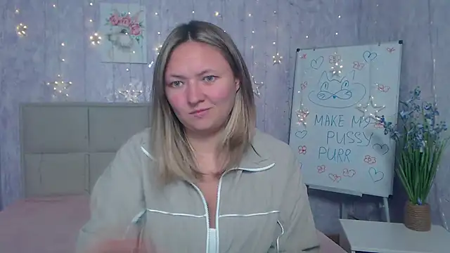 Snapshot of SallyVerda chatting on October 8, 2025, 5:35 pm SallyVerda online show from October 8, 2025, 5:35 pm