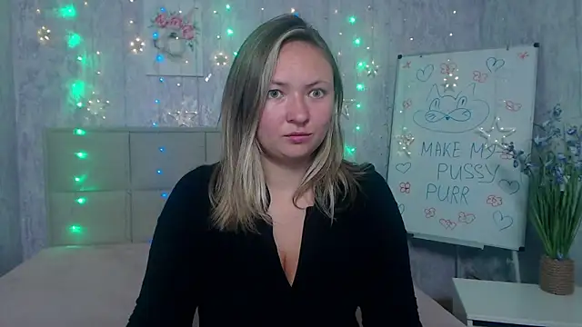 Snapshot of SallyVerda chatting on October 7, 2025, 5:36 pm SallyVerda online show from October 7, 2025, 5:36 pm