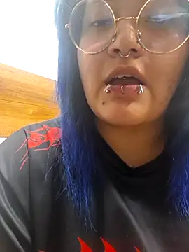 lucky-leah online show from April 30, 2026, 4:30 am