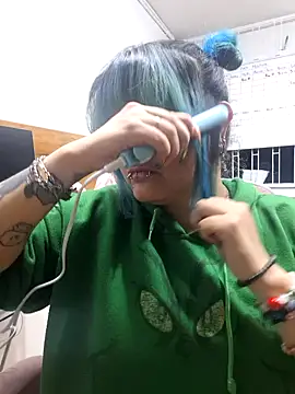 Snapshot of lucky-leah chatting on July 16, 2026, 3:47 am lucky-leah online show from July 16, 2026, 3:47 am