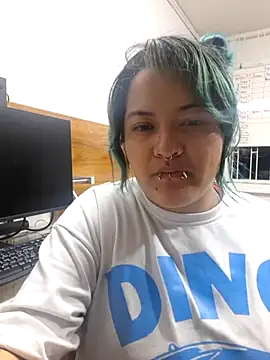 Snapshot of lucky-leah chatting on July 21, 2026, 3:41 am lucky-leah online show from July 21, 2026, 3:41 am