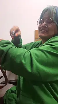 lucky-leah online show from February 10, 2026, 3:27 am