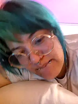 Snapshot of lucky-leah chatting on June 11, 2026, 3:47 am lucky-leah online show from June 11, 2026, 3:47 am