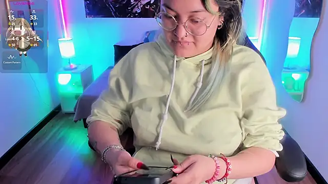 Snapshot of lucky-leah chatting on November 25, 2025, 3:51 am lucky-leah online show from November 25, 2025, 3:51 am