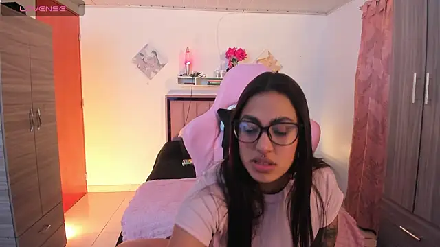 Snapshot of Kayla_foxxy chatting on July 12, 2026, 2:01 am Kayla foxxy online show from July 12, 2026, 2:01 am
