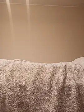 niesmialy39oon online show from February 22, 2026, 7:59 pm