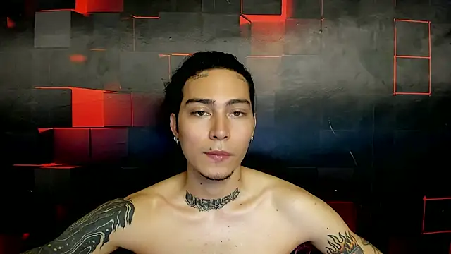 chromeheart  online show from April 21, 2026, 10:38 pm