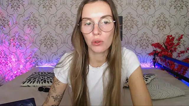Snapshot of JulDoll chatting on October 19, 2025, 2:25 am JulDoll online show from October 19, 2025, 2:25 am