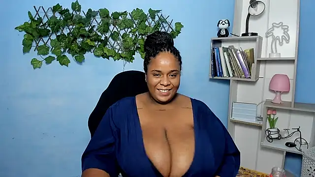 Snapshot of bbw_charlote chatting on November 13, 2025, 10:52 am bbw charlote online show from November 13, 2025, 10:52 am