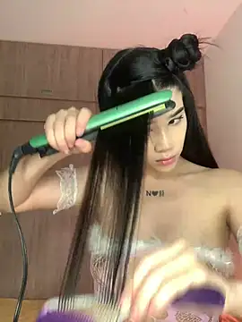 Snapshot of Ambar_R0SSE chatting on March 20, 2025, 2:19 am Ambar R0SSE online show from March 20, 2025, 2:19 am