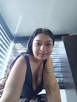 Kittyy Hott  online show from February 5, 2026, 3:41 pm