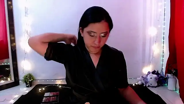 Snapshot of LuciaTomson chatting on March 12, 2026, 4:22 pm LuciaTomson online show from March 12, 2026, 4:22 pm