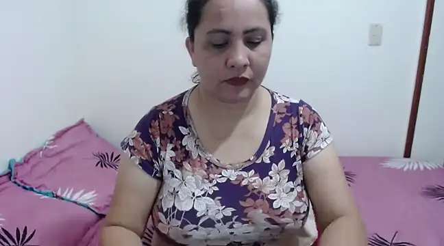 Snapshot of sonia__milk chatting on February 26, 2025, 11:41 pm sonia milk online show from February 26, 2025, 11:41 pm
